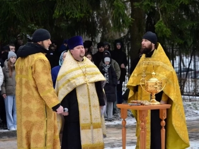 Священнослужители Новозыбковского благочиния приняли участие в открытии памятного знака меценату князю Николаю Дмитриевичу Долгорукову, установленному на территории Новозыбковского филиала Брянского государственного аграрного университета