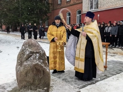 Священнослужители Новозыбковского благочиния приняли участие в открытии памятного знака меценату князю Николаю Дмитриевичу Долгорукову, установленному на территории Новозыбковского филиала Брянского государственного аграрного университета