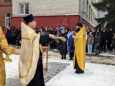 Священнослужители Новозыбковского благочиния приняли участие в открытии памятного знака меценату князю Николаю Дмитриевичу Долгорукову, установленному на территории Новозыбковского филиала Брянского государственного аграрного университета