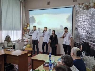Ответственный по работе с молодежью в Клинцовской епархии принял участие в Часе патриотизма, проведенном для студентов Новозыбковского сельскохозяйственного техникума Ответственный по работе с молодежью в Клинцовской епархии принял участие в Часе патриотизма, проведенном для студентов Новозыбковского сельскохозяйственного техникума