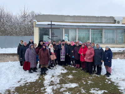 В день Благовещения Пресвятой Богородицы в селе Перелазы Красногорского района освящены три новосооруженных Поклонных креста В день Благовещения Пресвятой Богородицы в селе Перелазы Красногорского района освящены три новосооруженных Поклонных креста