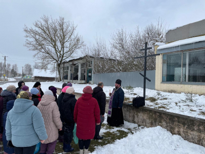 В день Благовещения Пресвятой Богородицы в селе Перелазы Красногорского района освящены три новосооруженных Поклонных креста В день Благовещения Пресвятой Богородицы в селе Перелазы Красногорского района освящены три новосооруженных Поклонных креста