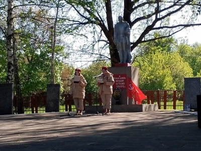 Настоятель храма в честь Рождества Христова села Верещаки Новозыбковского церковного округа Клинцовской епархии принял участие в памятных мероприятиях, состоявшихся в селе, посвященных 80-летию Победы в Великой Отечественной войне