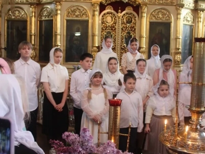 Участники студии «Шарм» города Новозыбкова поздравили прихожанок храма в честь Чуда Архистратига Михаила в Хонех города Новозыбкова с православным женским днем Участники студии «Шарм» города Новозыбкова поздравили прихожанок храма в честь Чуда Архистратига Михаила в Хонех города Новозыбкова с православным женским днем