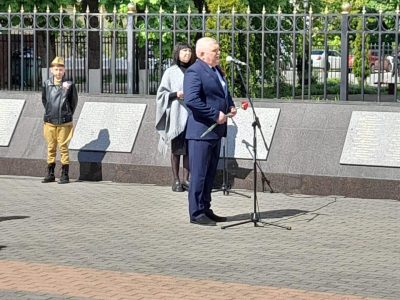 Настоятель храма во Имя Святой Троицы пгт Красная Гора Новозыбковского церковного округа Клинцовской епархии принял участие в памятных мероприятиях, состоявшихся в поселке, посвященных 80-летию Победы в Великой Отечественной войне Настоятель храма во Имя Святой Троицы пгт Красная Гора Новозыбковского церковного округа Клинцовской епархии принял участие в памятных мероприятиях, состоявшихся в поселке, посвященных 80-летию Победы в Великой Отечественной войне