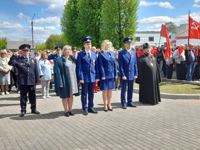 Настоятель храма во Имя Святой Троицы пгт Красная Гора Новозыбковского церковного округа Клинцовской епархии принял участие в памятных мероприятиях, состоявшихся в поселке, посвященных 80-летию Победы в Великой Отечественной войне Настоятель храма во Имя Святой Троицы пгт Красная Гора Новозыбковского церковного округа Клинцовской епархии принял участие в памятных мероприятиях, состоявшихся в поселке, посвященных 80-летию Победы в Великой Отечественной войне