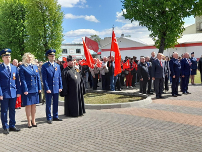 Настоятель храма во Имя Святой Троицы пгт Красная Гора Новозыбковского церковного округа Клинцовской епархии принял участие в памятных мероприятиях, состоявшихся в поселке, посвященных 80-летию Победы в Великой Отечественной войне Настоятель храма во Имя Святой Троицы пгт Красная Гора Новозыбковского церковного округа Клинцовской епархии принял участие в памятных мероприятиях, состоявшихся в поселке, посвященных 80-летию Победы в Великой Отечественной войне