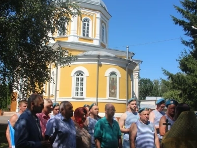 Молитва о воздушно-десантном воинстве Российском, в день памяти Пророка Божия Илии, совершена в Соборном храме Новозыбковского благочиния Молитва о воздушно-десантном воинстве Российском, в день памяти Пророка Божия Илии, совершена в Соборном храме Новозыбковского благочиния