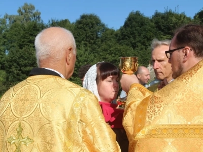 Молитва о возрождении святыни. На месте разрушенного храма селе Новое Место Новозыбковского благочиния вновь совершена Божественная литургия