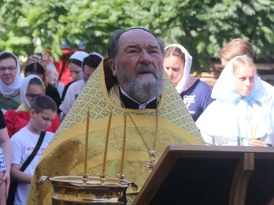В школу, помолясь! В храмах Новозыбковского благочиния совершены Молебные пения на начало учения отроков В школу, помолясь! В храмах Новозыбковского благочиния совершены Молебные пения на начало учения отроков