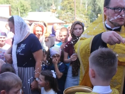 В школу, помолясь! В храмах Новозыбковского благочиния совершены Молебные пения на начало учения отроков В школу, помолясь! В храмах Новозыбковского благочиния совершены Молебные пения на начало учения отроков