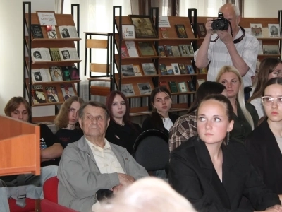 Три дня на земле предков: землю своих прародителей посетил клирик Корсунской епархии Московского Патриархата, священник храма в честь Трех Святителей города Парижа (Франция) иерей Марк Андроников Три дня на земле предков: землю своих прародителей посетил клирик Корсунской епархии Московского Патриархата, священник храма в честь Трех Святителей города Парижа (Франция) иерей Марк Андроников