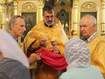 Три дня на земле предков: землю своих прародителей посетил клирик Корсунской епархии Московского Патриархата, священник храма в честь Трех Святителей города Парижа (Франция) иерей Марк Андроников Три дня на земле предков: землю своих прародителей посетил клирик Корсунской епархии Московского Патриархата, священник храма в честь Трех Святителей города Парижа (Франция) иерей Марк Андроников
