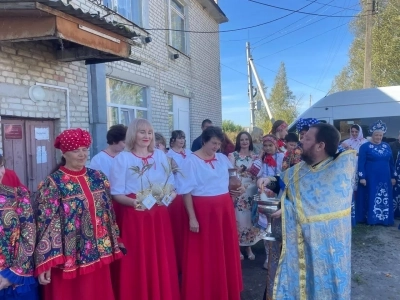 Престольной праздник Рождества Пресвятой Богородицы в с. Лотаки Красногорского района