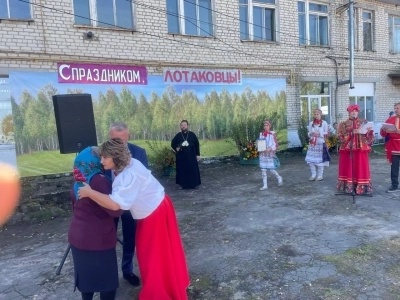 Престольной праздник Рождества Пресвятой Богородицы в с. Лотаки Красногорского района