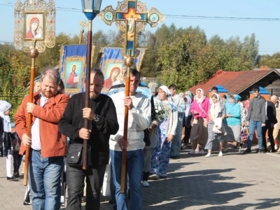 Три приходских общины Новозыбковского благочиния отмечают Престольный праздник в день Рождества Пресвятой Богородицы Три приходских общины Новозыбковского благочиния отмечают Престольный праздник в день Рождества Пресвятой Богородицы