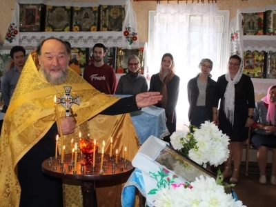 Три приходских общины Новозыбковского благочиния отмечают Престольный праздник в день Рождества Пресвятой Богородицы Три приходских общины Новозыбковского благочиния отмечают Престольный праздник в день Рождества Пресвятой Богородицы