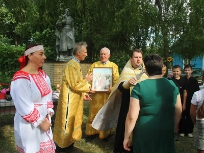 Сладкий праздник: Медовый спас в Новозыбковском благочинии
