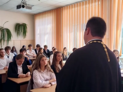День трезвости в Новозыбковском благочинии. Душеполезная беседа с учащими и учащимися Гимназии города Новозыбкова