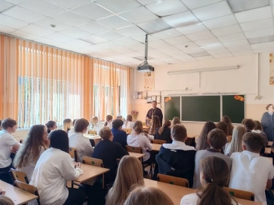 День трезвости в Новозыбковском благочинии. Душеполезная беседа с учащими и учащимися Гимназии города Новозыбкова