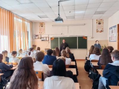 День трезвости в Новозыбковском благочинии. Душеполезная беседа с учащими и учащимися Гимназии города Новозыбкова