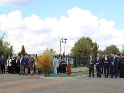 Священнослужитель принял участие в праздновании дня поселка в Красной Горе Священнослужитель принял участие в праздновании дня поселка в Красной Горе