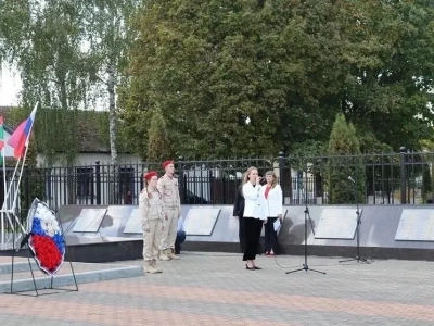 Священнослужитель принял участие в праздновании дня поселка в Красной Горе Священнослужитель принял участие в праздновании дня поселка в Красной Горе