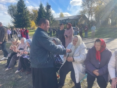 В день Покрова Пресвятой Богородицы жители и гости села Медведи Красногорского района молитвенно почтили Престольный праздник В день Покрова Пресвятой Богородицы жители и гости села Медведи Красногорского района молитвенно почтили Престольный праздник