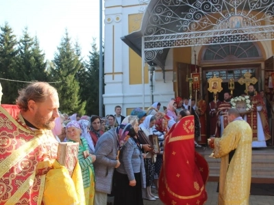 Святый Архистратиже Божий Михаиле, моли Бога о нас !Престольное торжество храма в честь чуда Архистратига Михаила в Хонех города Новозыбкова