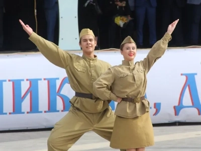 Благочинный Новозыбковского церковного округа поздравил новозыбковцев с 322-м Днем рождения города и 80-летие освобождения от немецко-фашистских захватчико