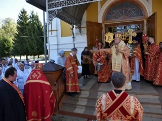 Правящий Архиерей возглавил престольное торжество в храме в честь Чуда Архистратига Михаила в Хонех города Новозыбкова