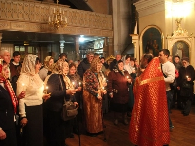 В пределы Новозыбковского благочиния, по благословению Епископа Клинцовского и Трубчевского Владимира, принесены иконы Великомученика и Целителя Пантелеимона и Великомученика и Победоносца Георгия с частицами их мощей