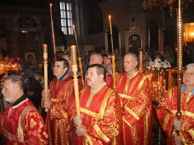 В пределы Новозыбковского благочиния, по благословению Епископа Клинцовского и Трубчевского Владимира, принесены иконы Великомученика и Целителя Пантелеимона и Великомученика и Победоносца Георгия с частицами их мощей