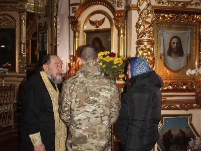 В пределы Новозыбковского благочиния, по благословению Епископа Клинцовского и Трубчевского Владимира, принесены иконы Великомученика и Целителя Пантелеимона и Великомученика и Победоносца Георгия с частицами их мощей