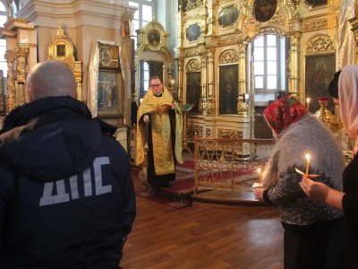 «Помяни, Господи, рабов Твоих в дорожно-транспортных происшествиях без покаяния погибших и прости им прегрешения !» Панихида о погибших в «дорожных войнах» совершена в Новозыбковском благочинии