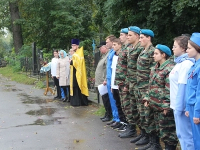 В день освобождения Новозыбковской земли от немецко-фашистских захватчиков совершена молитва о упокоении павших воинов-освободителей