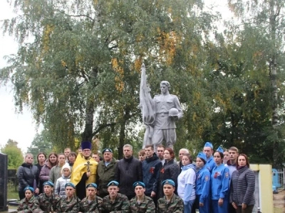 В день освобождения Новозыбковской земли от немецко-фашистских захватчиков совершена молитва о упокоении павших воинов-освободителей