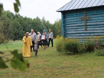 Первая Божественная литургия за почти 100 лет совершена в селе Новое Место Новозыбковского благочиния