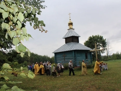 Первая Божественная литургия за почти 100 лет совершена в селе Новое Место Новозыбковского благочиния