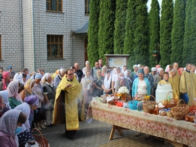 Сладкий праздник: Медовый спас в Новозыбковском благочинии