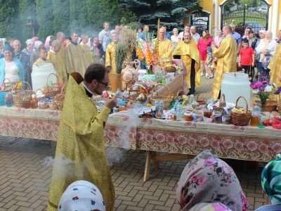 Сладкий праздник: Медовый спас в Новозыбковском благочинии