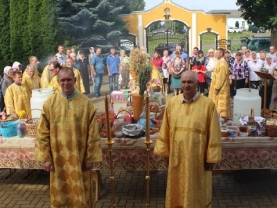 Сладкий праздник: Медовый спас в Новозыбковском благочинии