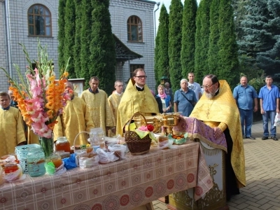 Сладкий праздник: Медовый спас в Новозыбковском благочинии