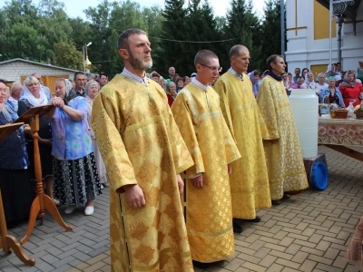 Сладкий праздник: Медовый спас в Новозыбковском благочинии