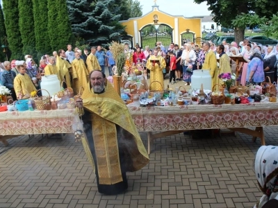 Сладкий праздник: Медовый спас в Новозыбковском благочинии