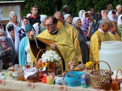 Сладкий праздник: Медовый спас в Новозыбковском благочинии