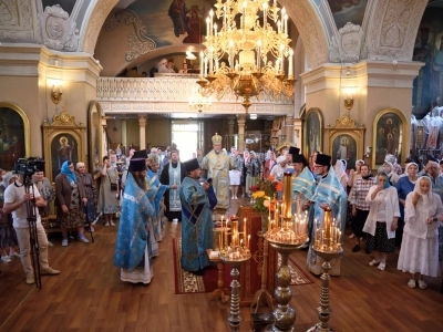 В день почитания «Почаевского» образа Божией Матери, Епископ Клинцовский и Трубчевский Владимир совершил Божественную литургию в городе Новозыбкове