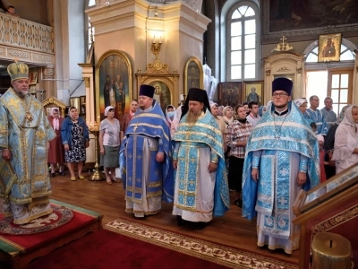 В день почитания «Почаевского» образа Божией Матери, Епископ Клинцовский и Трубчевский Владимир совершил Божественную литургию в городе Новозыбкове