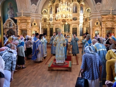 В день почитания «Почаевского» образа Божией Матери, Епископ Клинцовский и Трубчевский Владимир совершил Божественную литургию в городе Новозыбкове