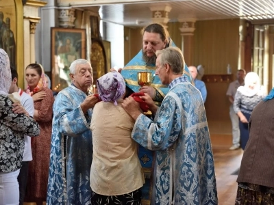 В день почитания «Почаевского» образа Божией Матери, Епископ Клинцовский и Трубчевский Владимир совершил Божественную литургию в городе Новозыбкове